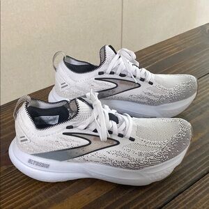 Brooks White and Gray Athletic Shoes